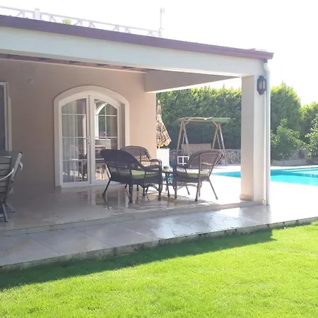 Villa Akin Ula