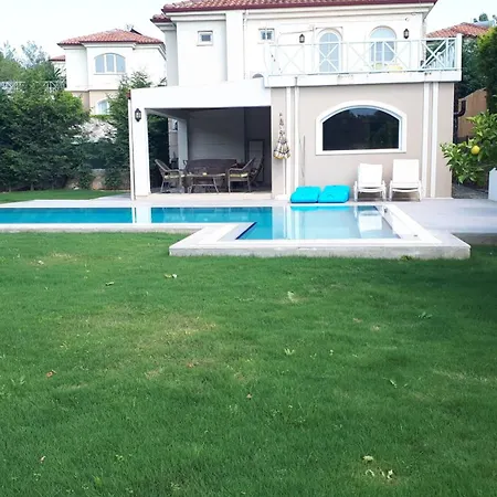 Akin Villa *